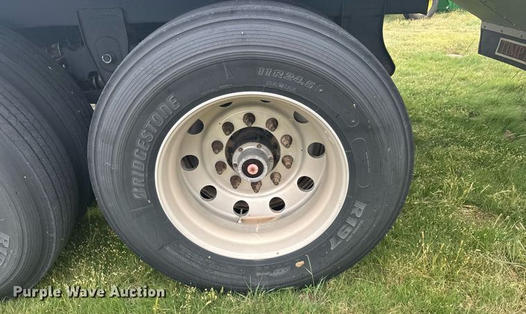 image for item EG6595 2017 Timpte grain trailer