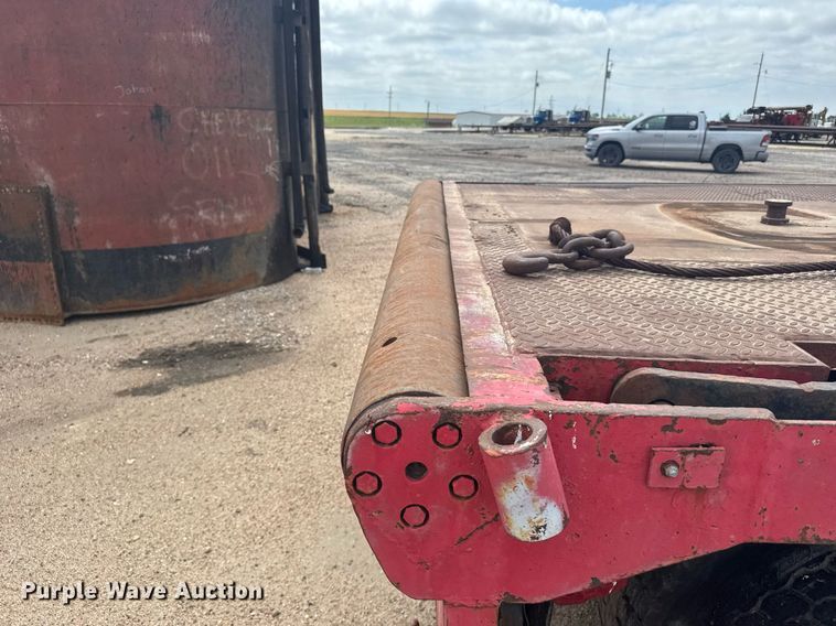 image for item EG6614 1991 International 7100 winch truck