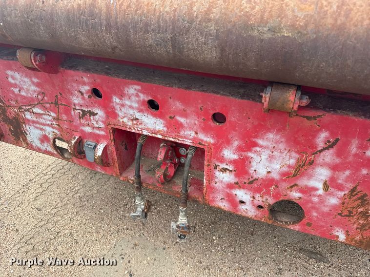 image for item EG6614 1991 International 7100 winch truck