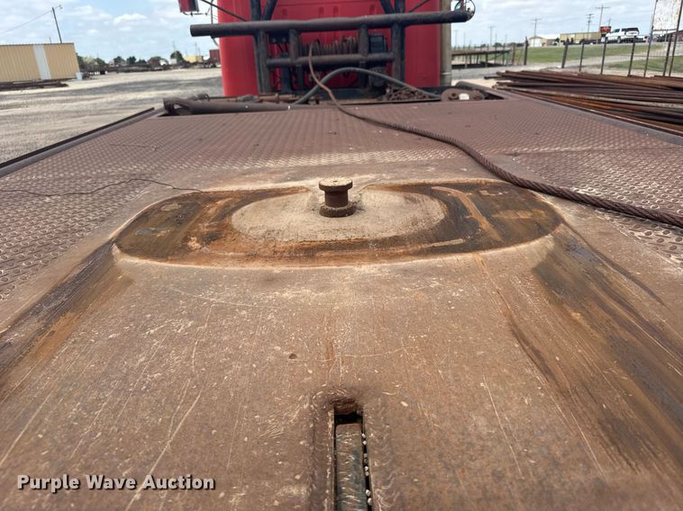 image for item EG6614 1991 International 7100 winch truck