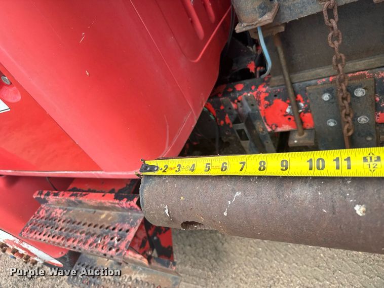 image for item EG6614 1991 International 7100 winch truck