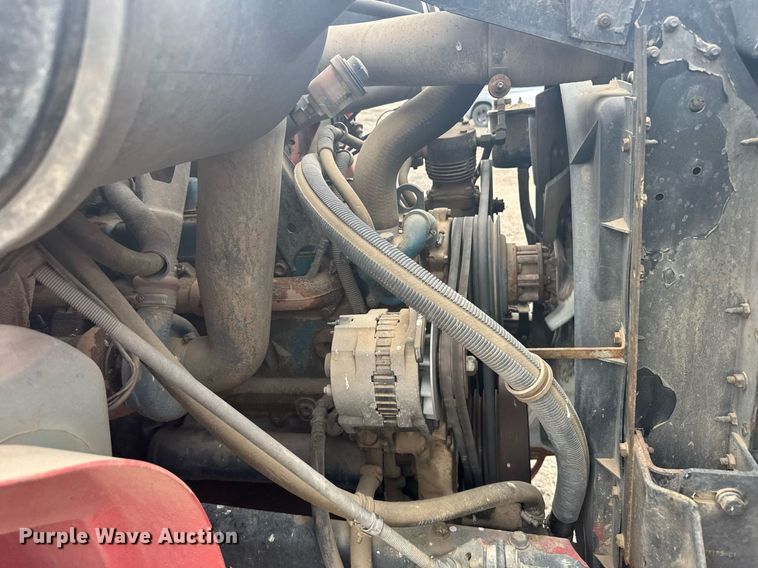 image for item EG6614 1991 International 7100 winch truck