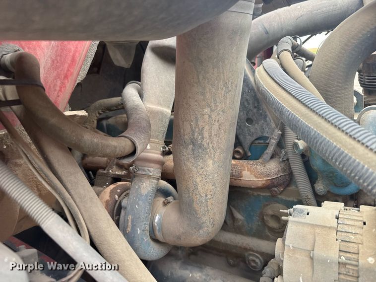 image for item EG6614 1991 International 7100 winch truck