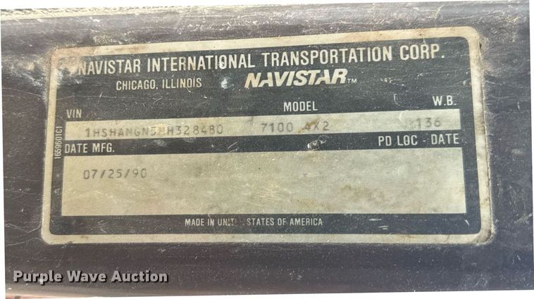 image for item EG6614 1991 International 7100 winch truck