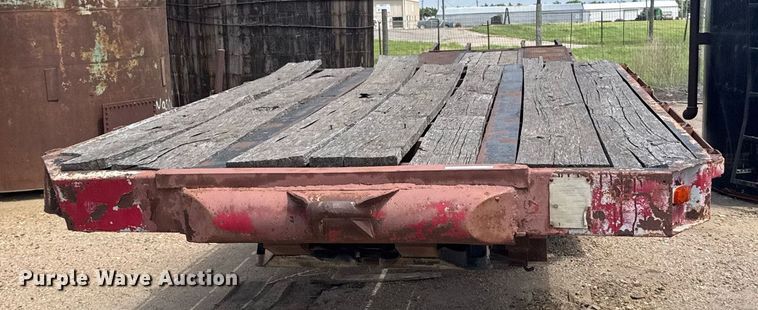 image for item EG6617 1977 Fontaine drop deck equipment trailer