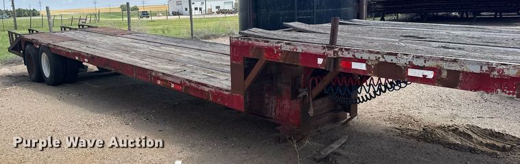 image for item EG6617 1977 Fontaine drop deck equipment trailer