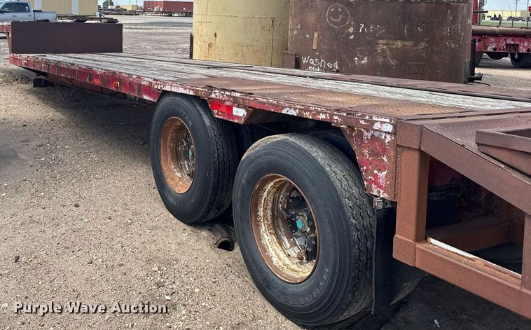 image for item EG6617 1977 Fontaine drop deck equipment trailer