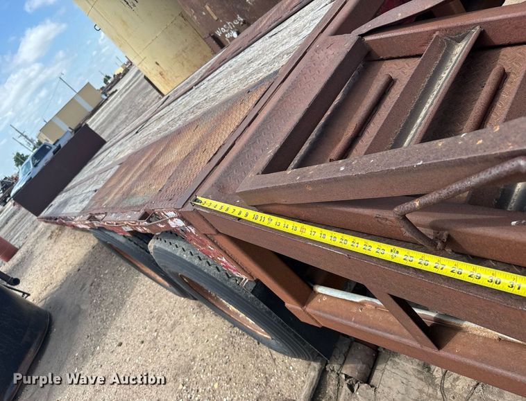 image for item EG6617 1977 Fontaine drop deck equipment trailer