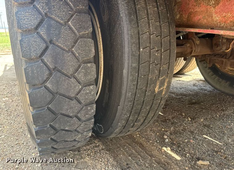 image for item EG6617 1977 Fontaine drop deck equipment trailer