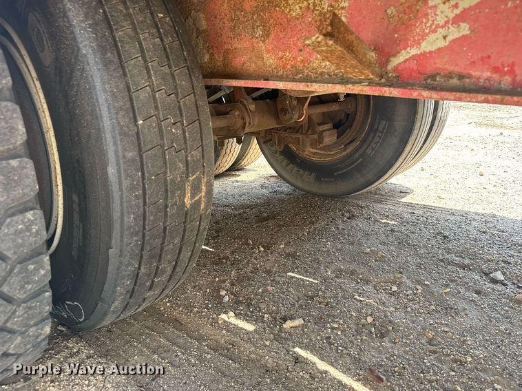 image for item EG6617 1977 Fontaine drop deck equipment trailer