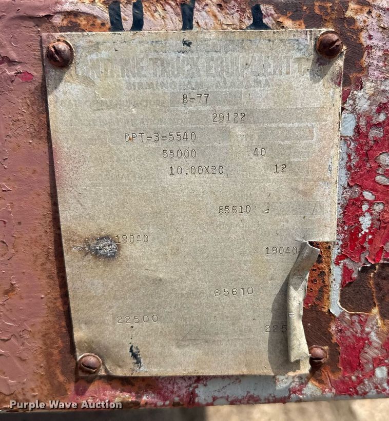 image for item EG6617 1977 Fontaine drop deck equipment trailer