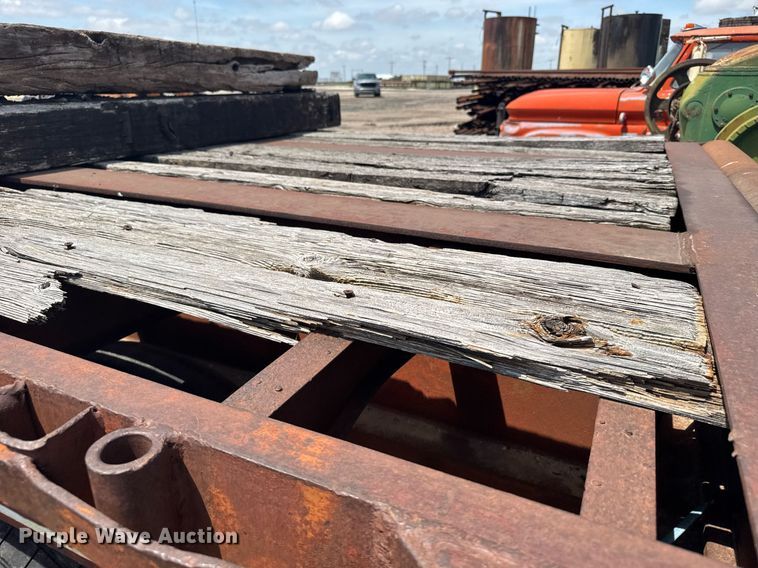 image for item EG6618 1975 Vulcan Trailer Mfg oilfield trailer