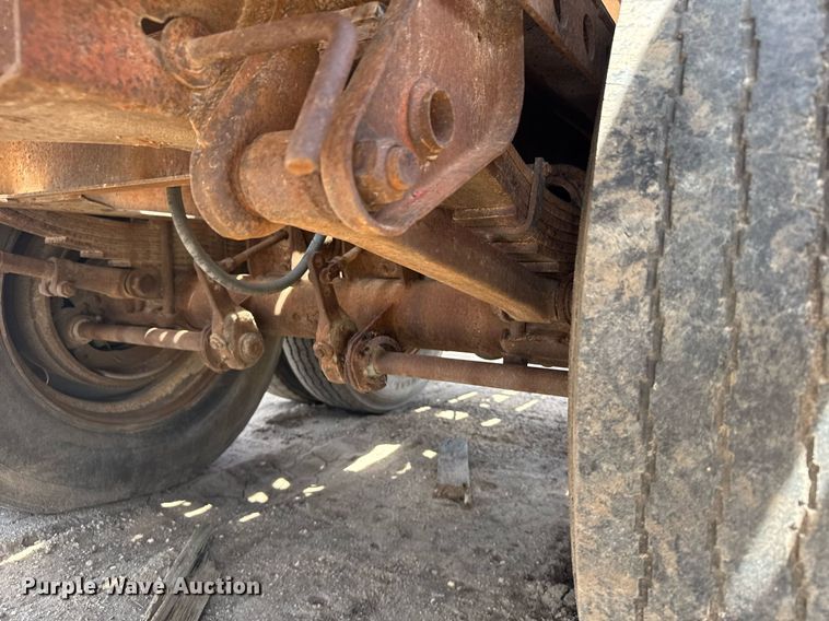 image for item EG6618 1975 Vulcan Trailer Mfg oilfield trailer