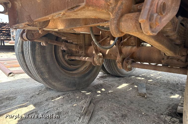 image for item EG6618 1975 Vulcan Trailer Mfg oilfield trailer