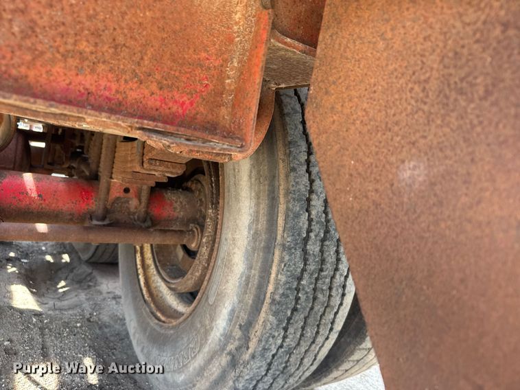 image for item EG6618 1975 Vulcan Trailer Mfg oilfield trailer