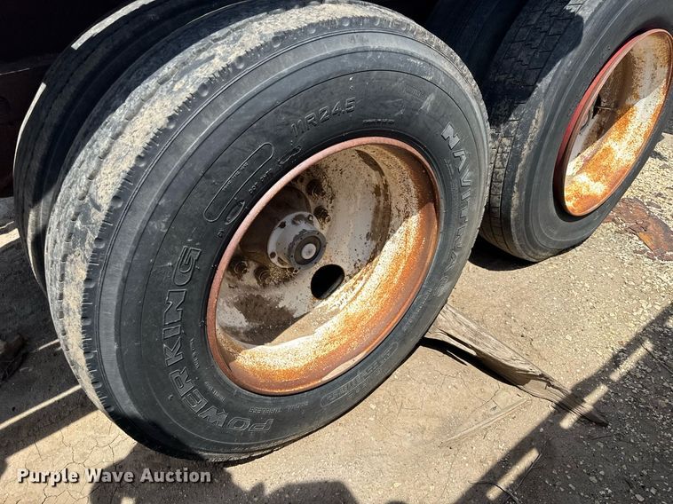 image for item EG6618 1975 Vulcan Trailer Mfg oilfield trailer