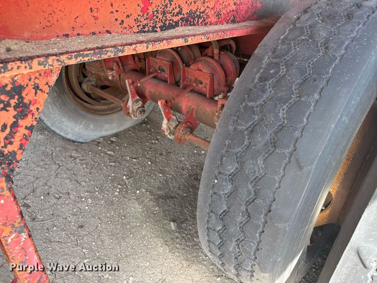 image for item EG6619 1972 Nabo oilfield trailer