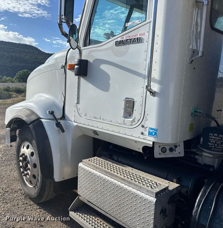 image for item EG6663 2009 International PayStar 5900i semi truck