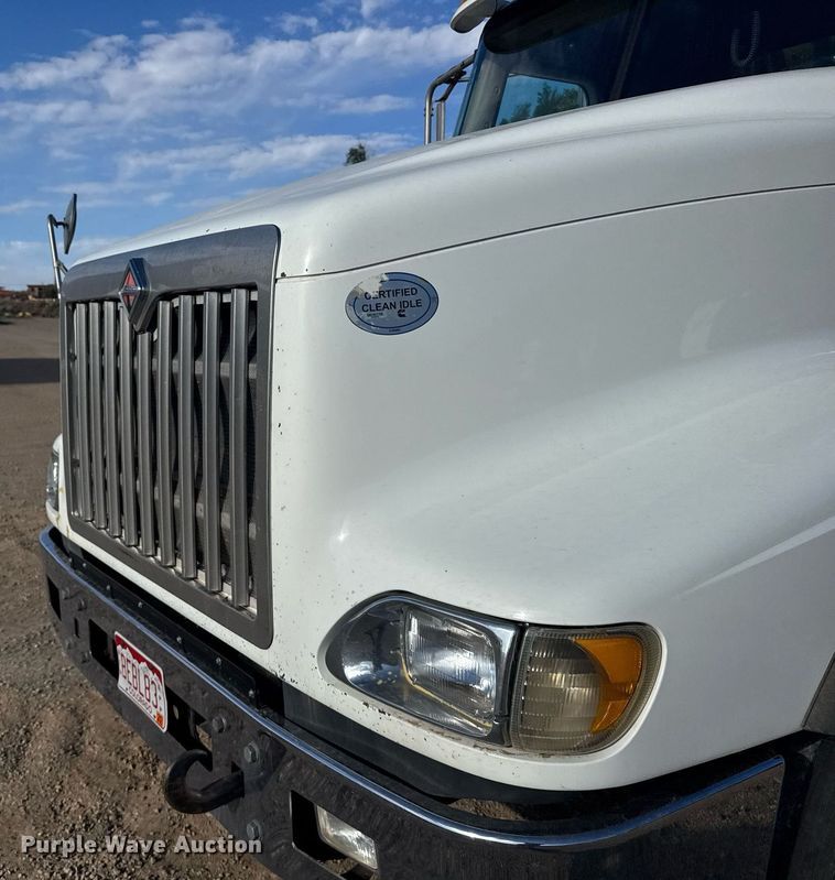 image for item EG6663 2009 International PayStar 5900i semi truck