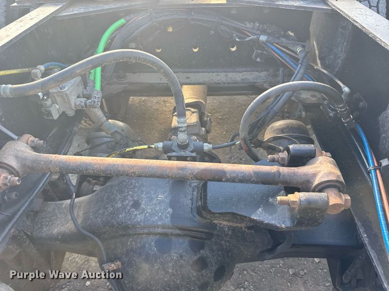 image for item EG6663 2009 International PayStar 5900i semi truck