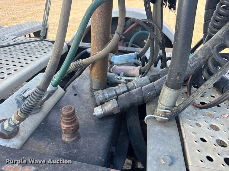 image for item EG6663 2009 International PayStar 5900i semi truck