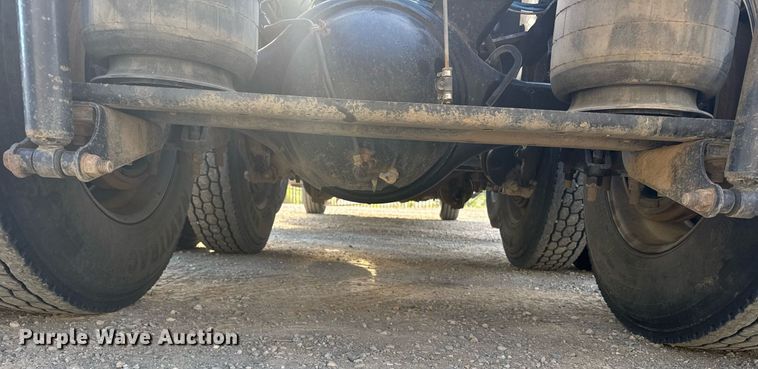 image for item EG6663 2009 International PayStar 5900i semi truck