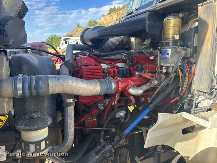 image for item EG6663 2009 International PayStar 5900i semi truck