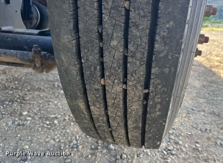 image for item EG6663 2009 International PayStar 5900i semi truck