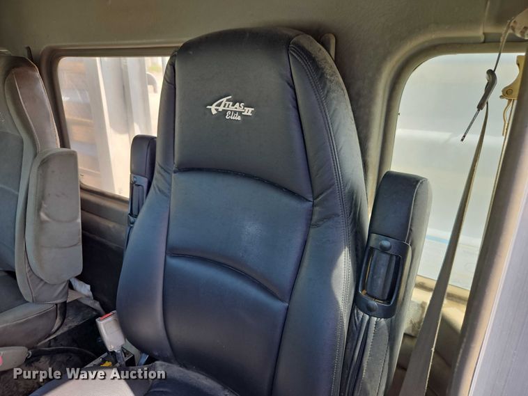 image for item EJ0132 2007 Kenworth W9 Series semi truck