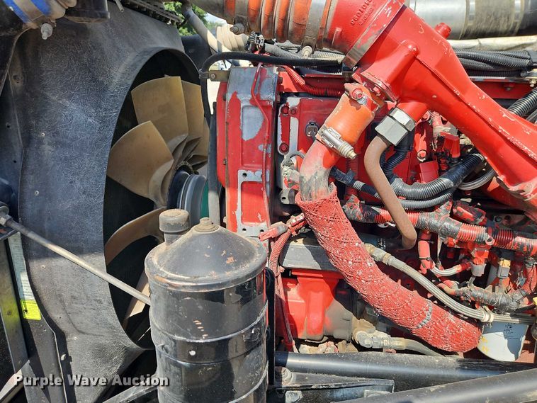 image for item EJ0132 2007 Kenworth W9 Series semi truck