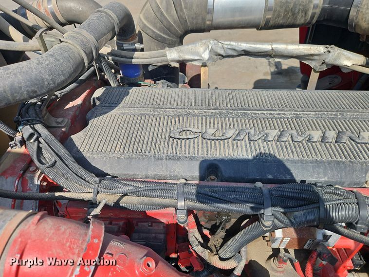 image for item EJ0132 2007 Kenworth W9 Series semi truck