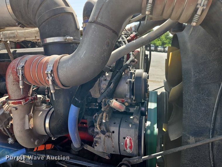 image for item EJ0132 2007 Kenworth W9 Series semi truck