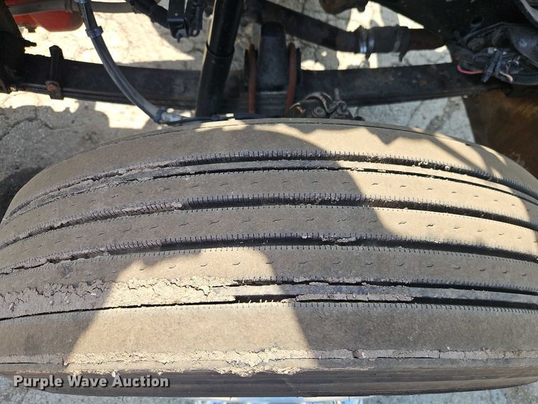 image for item EJ0132 2007 Kenworth W9 Series semi truck