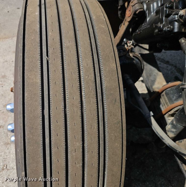 image for item EJ0132 2007 Kenworth W9 Series semi truck