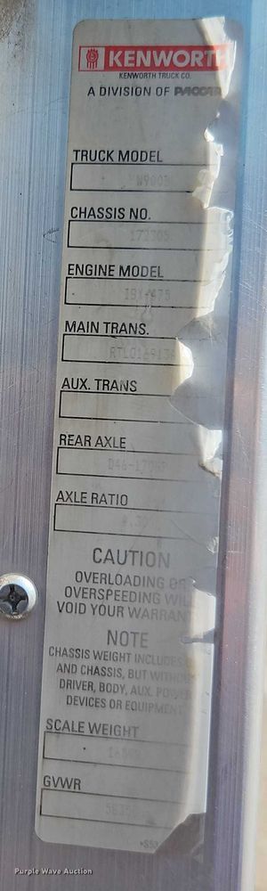 image for item EJ0132 2007 Kenworth W9 Series semi truck