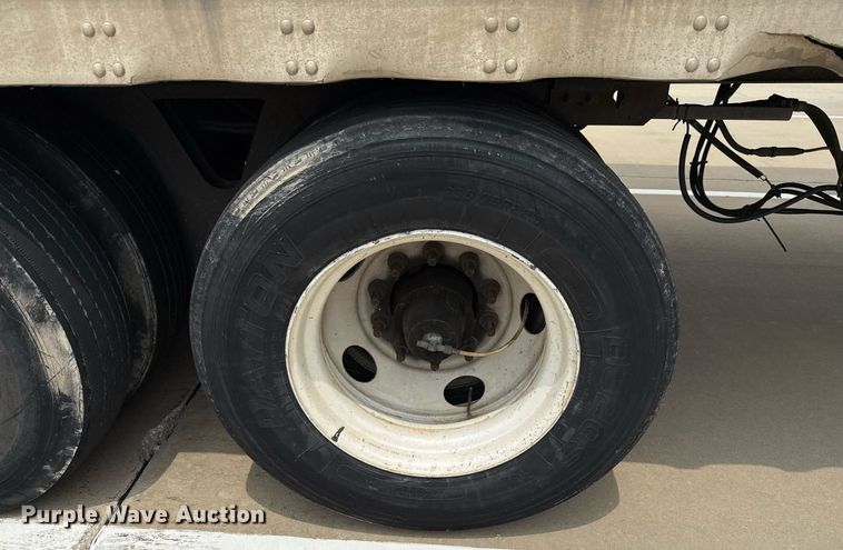 image for item EJ3718 2014 Vanguard VXP 57' dry van trailer