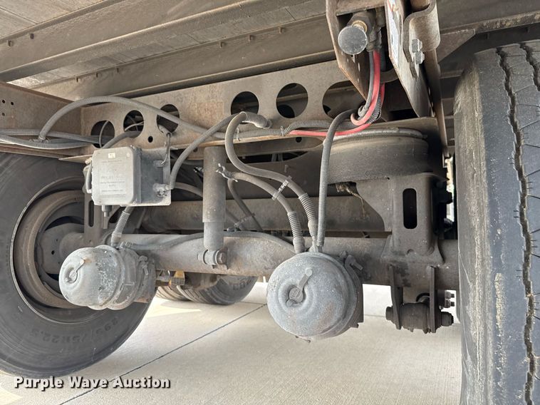 image for item EJ3719 2014 Vanguard VXP 57' dry van trailer