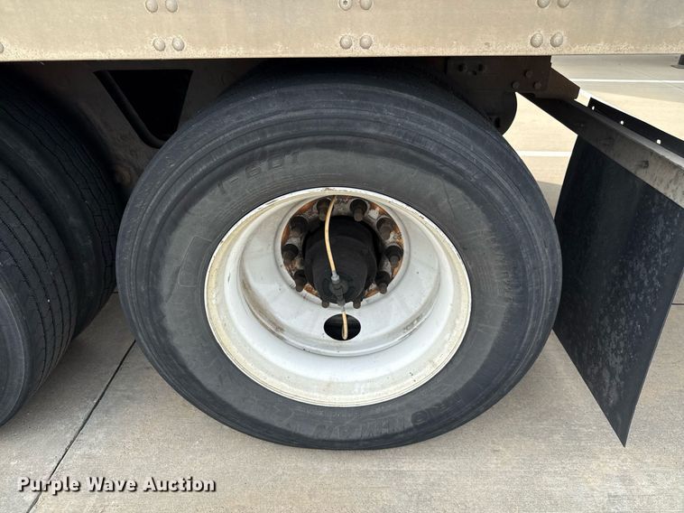 image for item EJ3720 2014 Vanguard VXP 57' dry van trailer