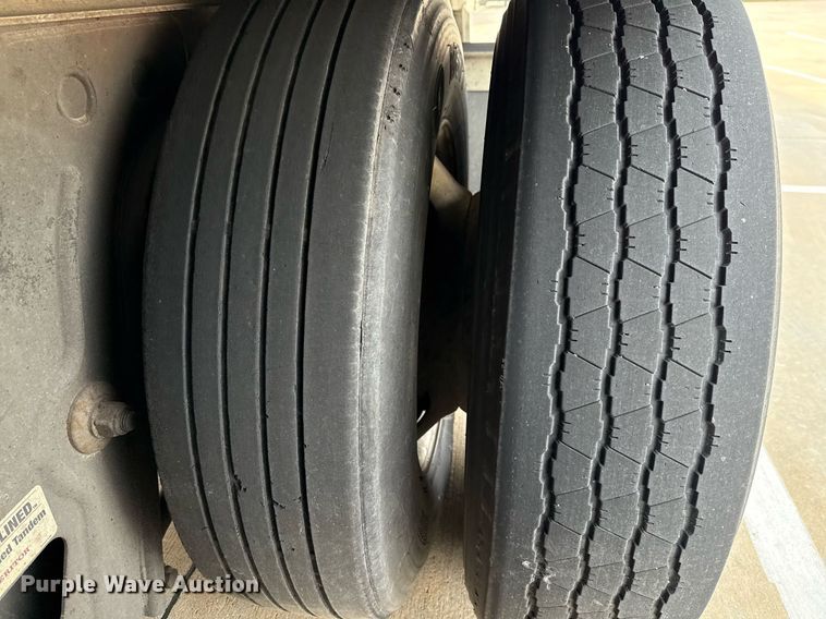 image for item EJ3720 2014 Vanguard VXP 57' dry van trailer