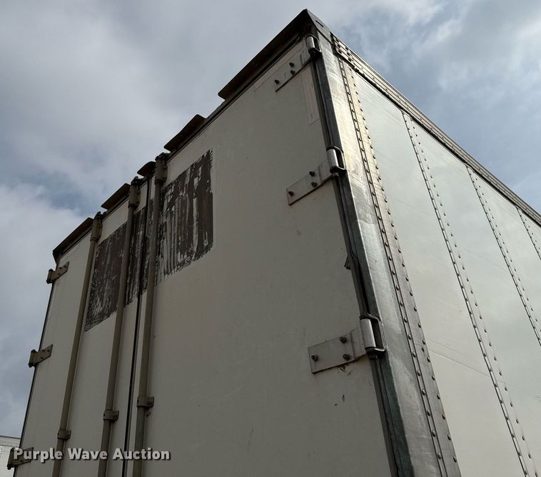 image for item EJ3721 2016 Vanguard VXP 57' dry van trailer