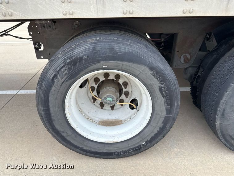 image for item EJ3721 2016 Vanguard VXP 57' dry van trailer