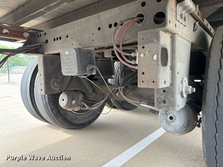 image for item EJ3721 2016 Vanguard VXP 57' dry van trailer