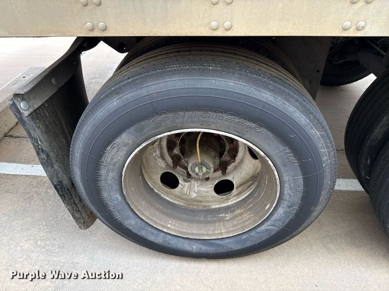 image for item EJ3722 2016 Vanguard VXP 57' dry van trailer