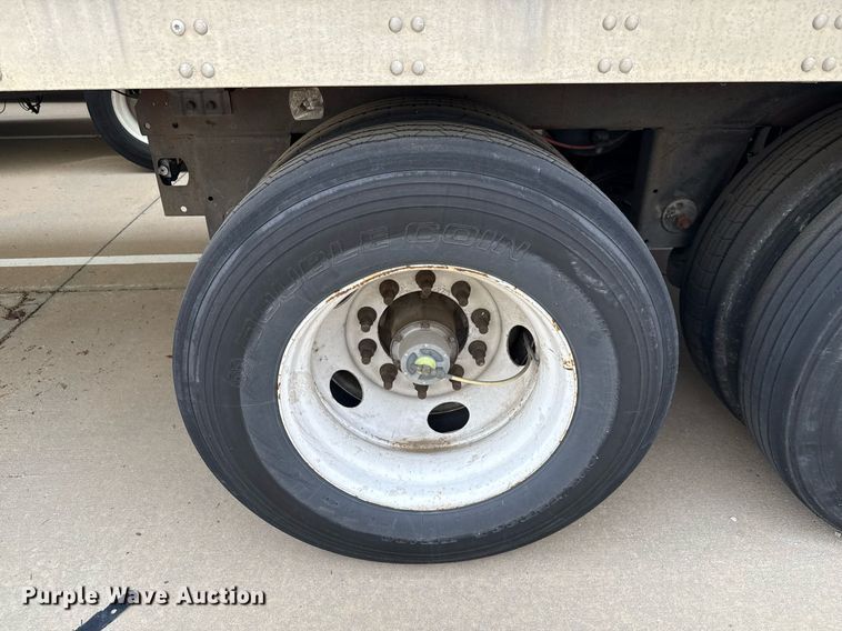 image for item EJ3722 2016 Vanguard VXP 57' dry van trailer