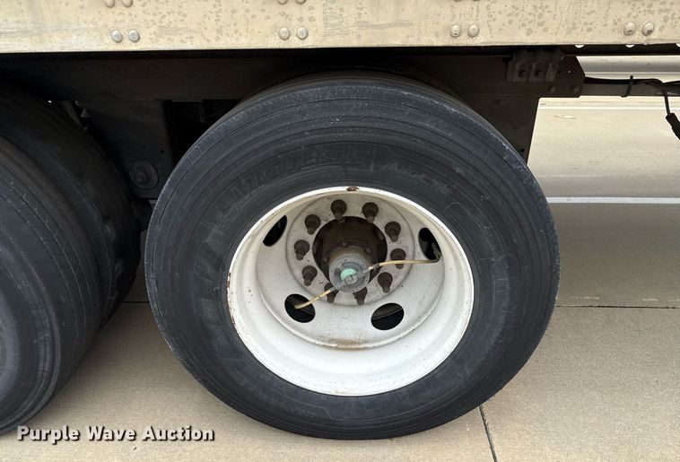 image for item EJ3723 2016 Vanguard VXP 57' dry van trailer