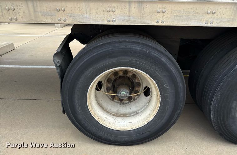 image for item EJ3723 2016 Vanguard VXP 57' dry van trailer