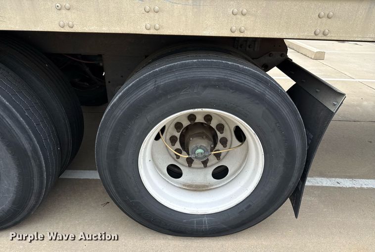 image for item EJ3723 2016 Vanguard VXP 57' dry van trailer