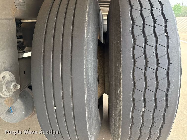 image for item EJ3723 2016 Vanguard VXP 57' dry van trailer