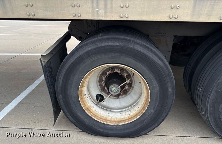 image for item EJ3724 2016 Vanguard VXP 57' dry van trailer