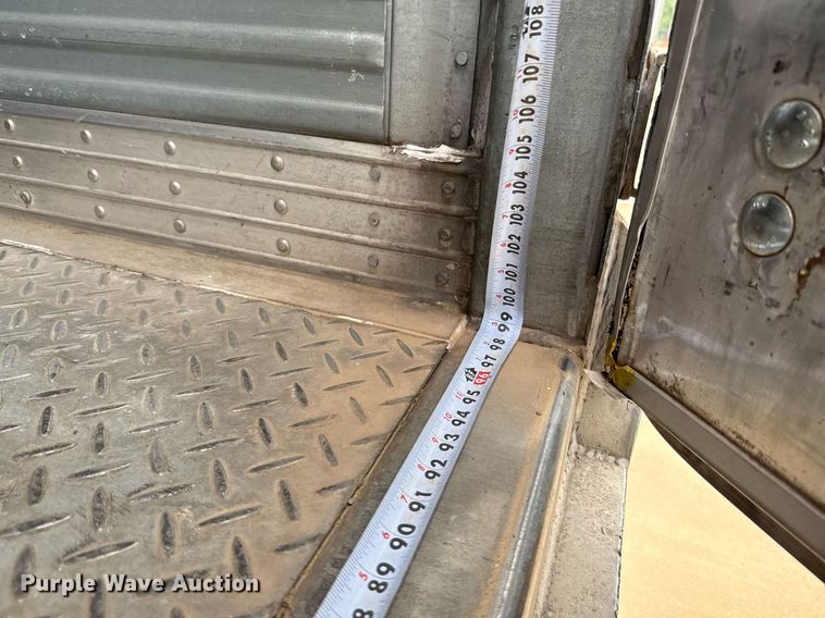 image for item EJ3725 2014 Vanguard VXP 57' dry van trailer